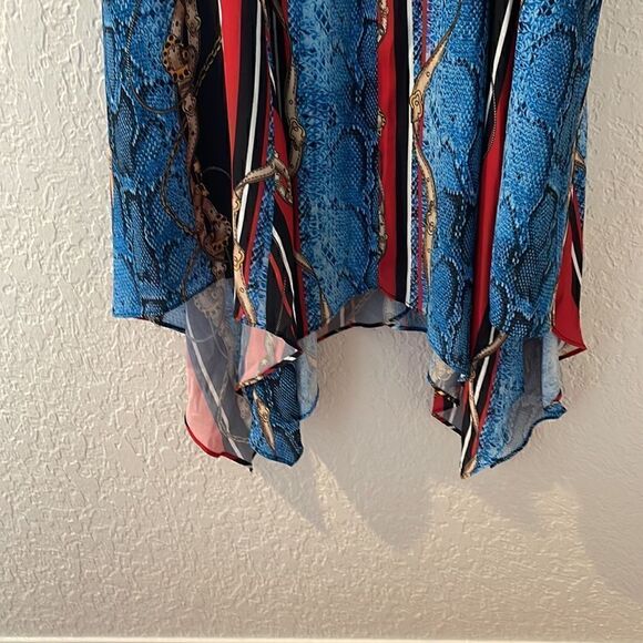 𝅺inc size 6 Blue Red Snake Belt Stripe Cold Shoulder Handkerchief Dress NWOT - Picture 5 of 5